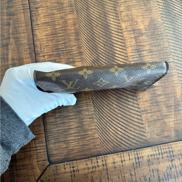 - Louis Vuitton Monogram Poche Toilette 15 Cosmetics Pouch Purse/ - Picture 7 of 14